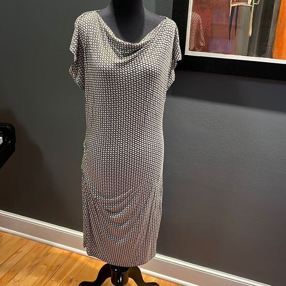 Cabi black/white houndstooth print stretch jersey midi. Draped neckline. Medium - Picture 1 of 5
